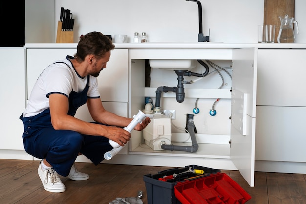 Why Choose Elias Plumbers for Professional Plumbing Services in London